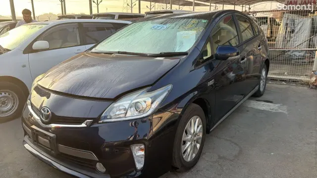 Toyota Prius 2014 · 1.8 AT