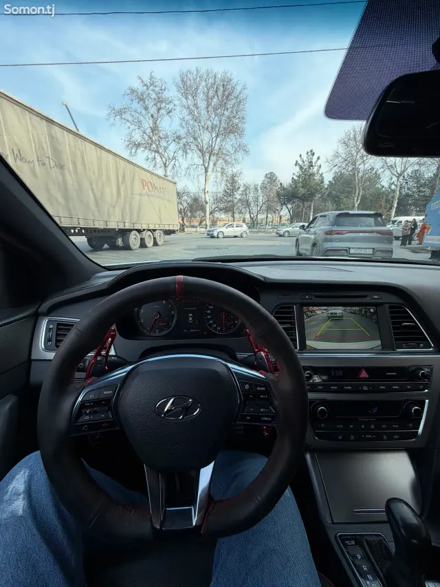 Hyundai Sonata 2015 · 2.0 AT
