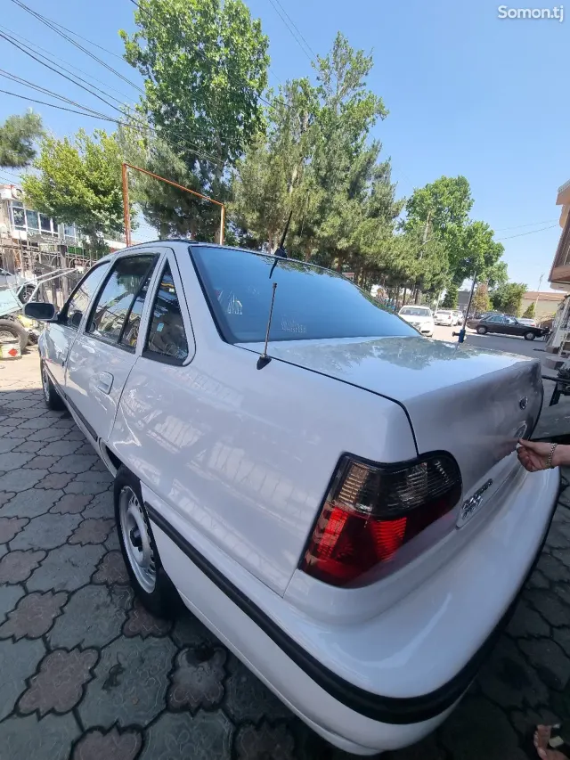 Daewoo Nexia 1996 · 1.6 MT