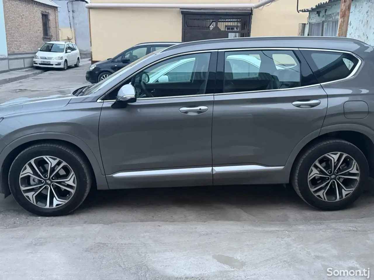 Hyundai Santa Fe 2019 · 2.0 AT