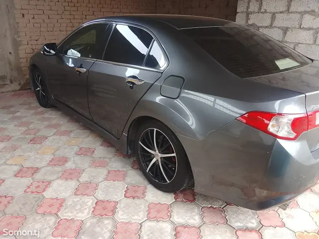 Honda Accord 2010 · AT