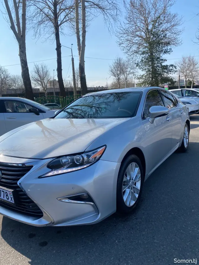Lexus ES series 2015 · 3.0 AT