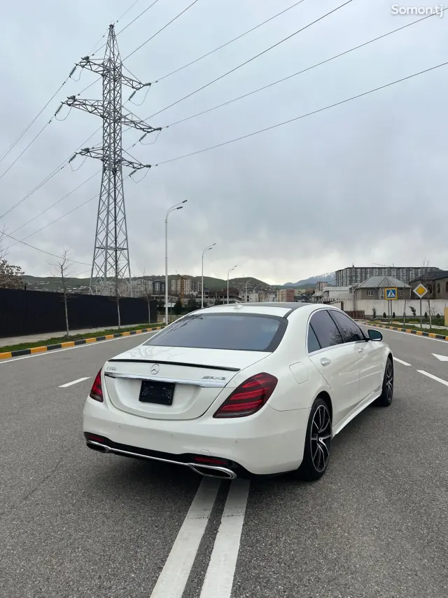 Mercedes-Benz S class 2015 · 4.7 AT