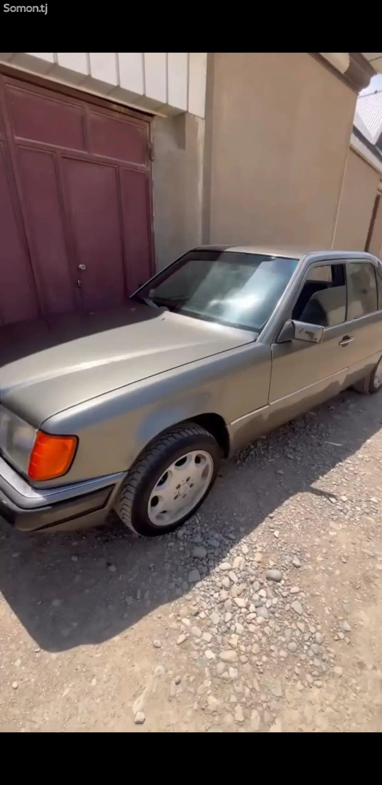 Mercedes-Benz W124 1993 · 2.3 MT