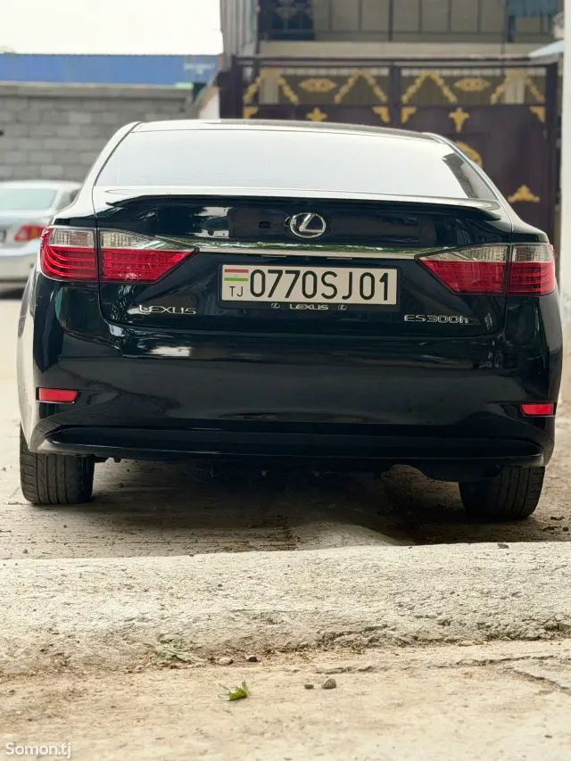 Lexus ES series 2014 · 3.0 AT