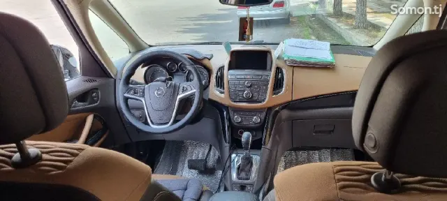 Opel Zafira 2017 · 2.0 AT