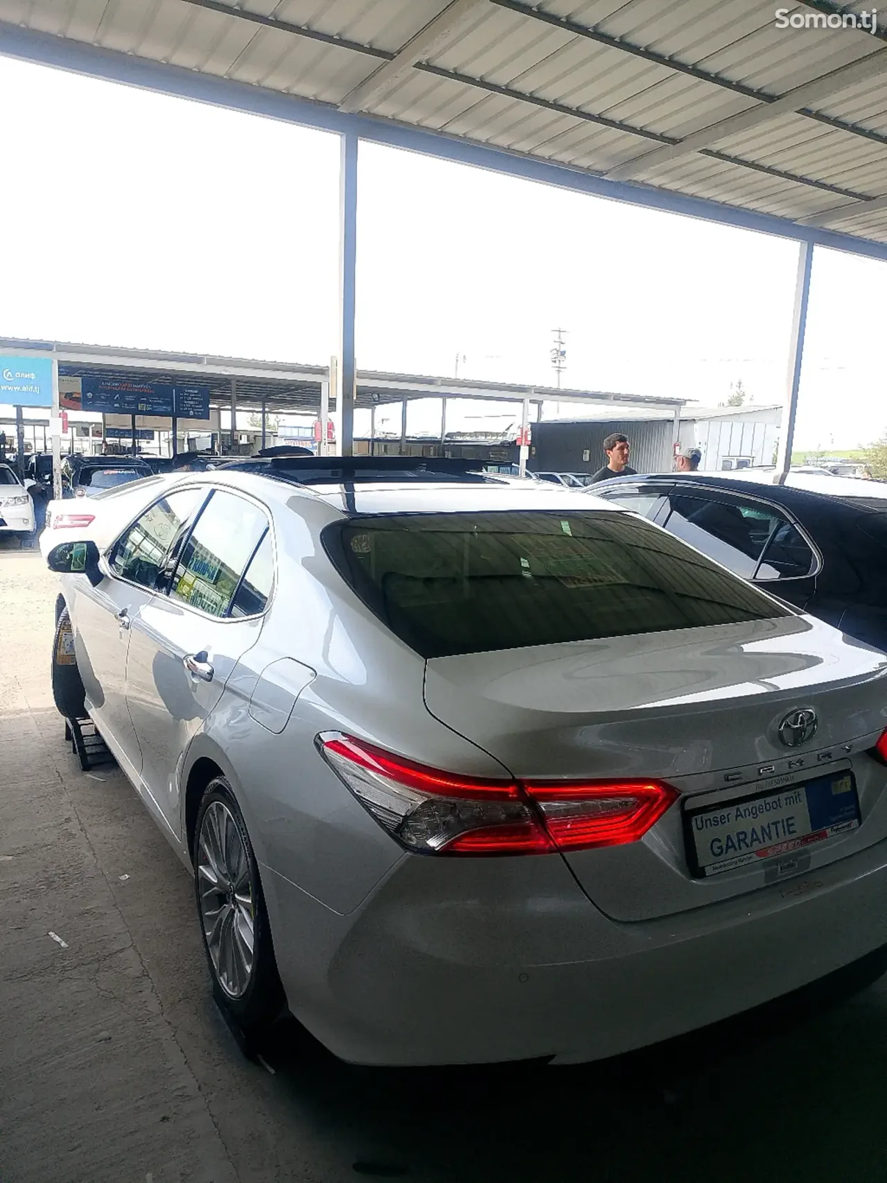 Toyota Camry 2018 · 2.5 AT