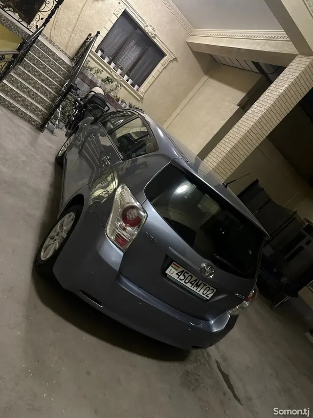 Toyota Corolla Verso 2009 · 2.2 AT