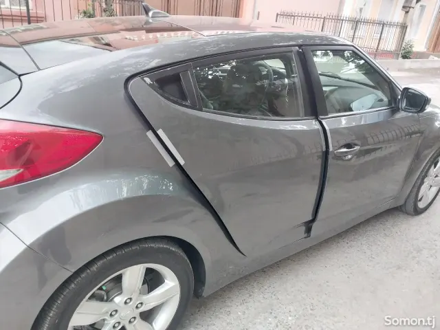 Hyundai Veloster 2012 · 1.6 AT