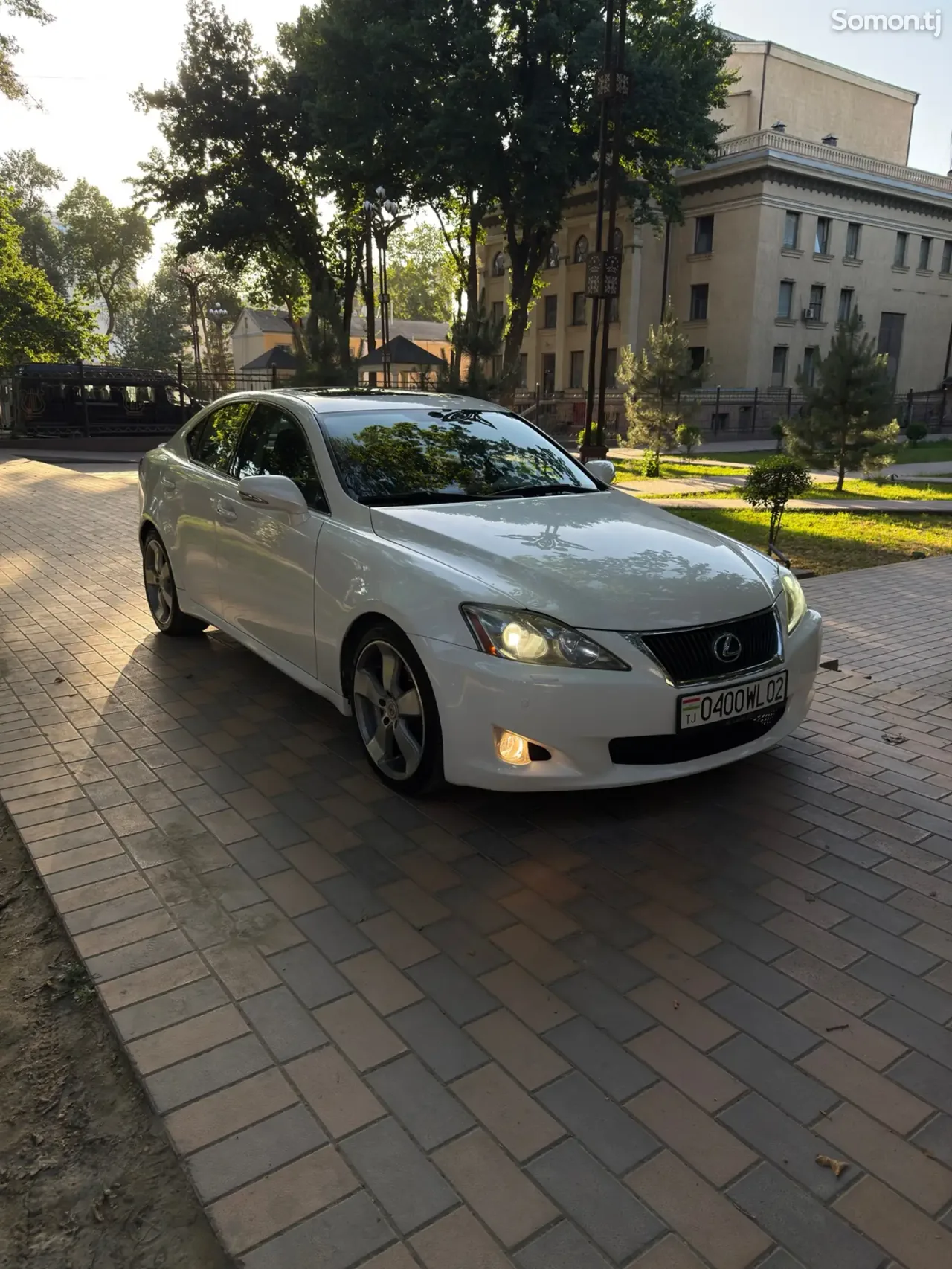 Lexus IS series 2009 · 2.5 AT