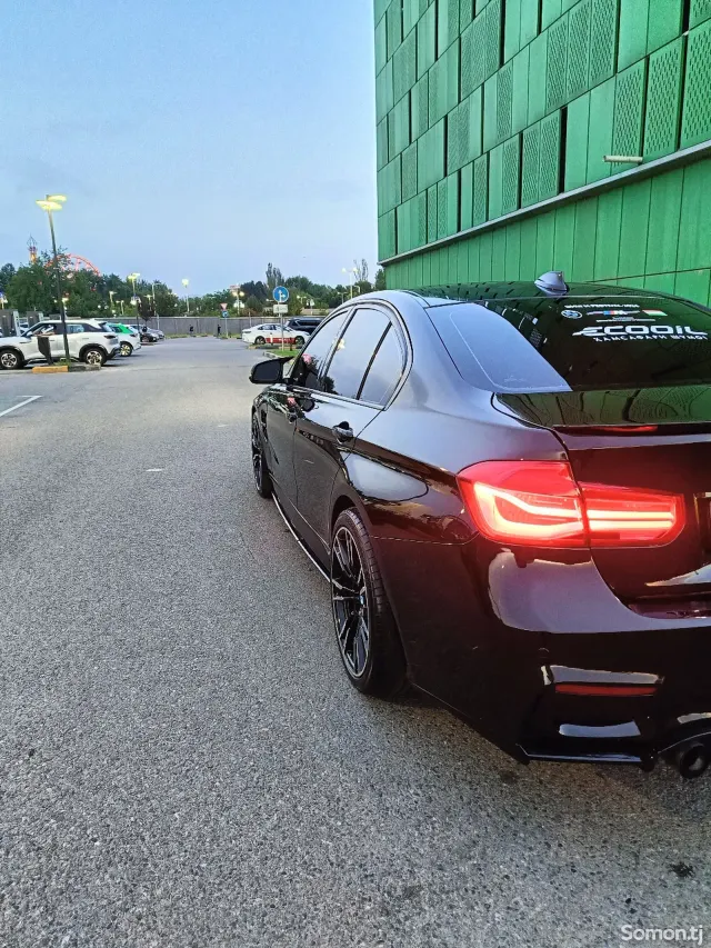 BMW 3 series 2016 · 2.0 AT
