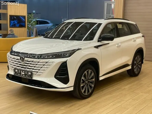 Changan CS 75 Plus 2025 · AT