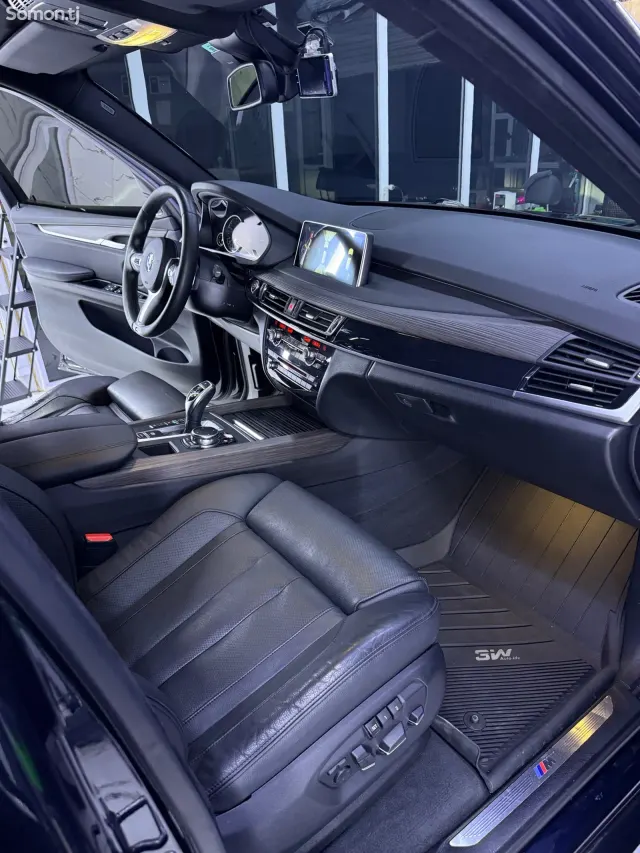 BMW X5 2016 · 4.0 AT