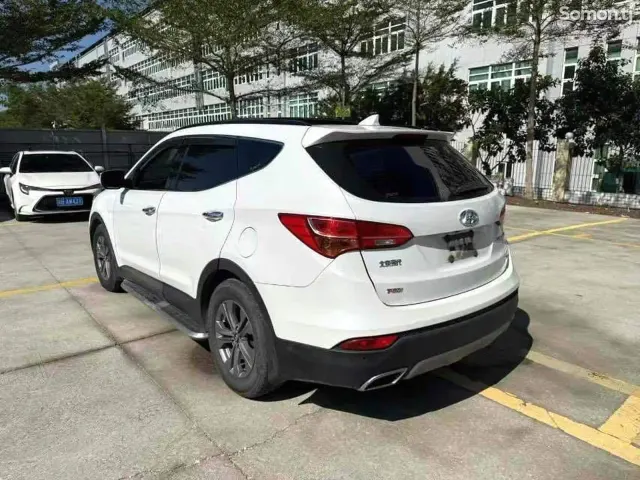 Hyundai Santa Fe 2015 · 2.0 AT