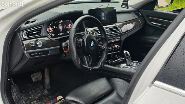 BMW 7 series 2013 · 3.0 AT