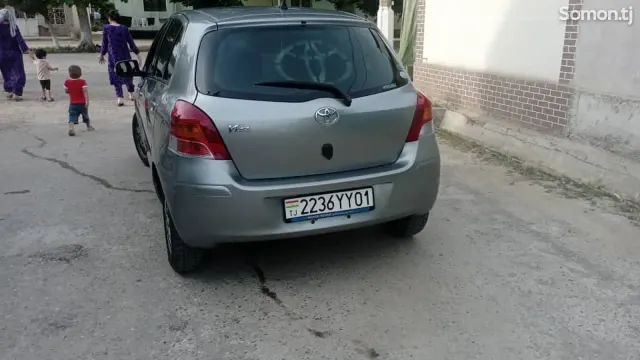 Toyota Vitz 2009 · 1.3 AT