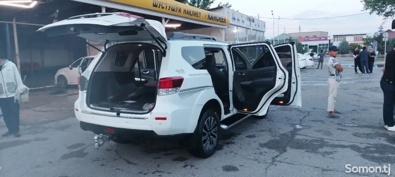 Nissan X-Terra 2018 · 2.5 AT