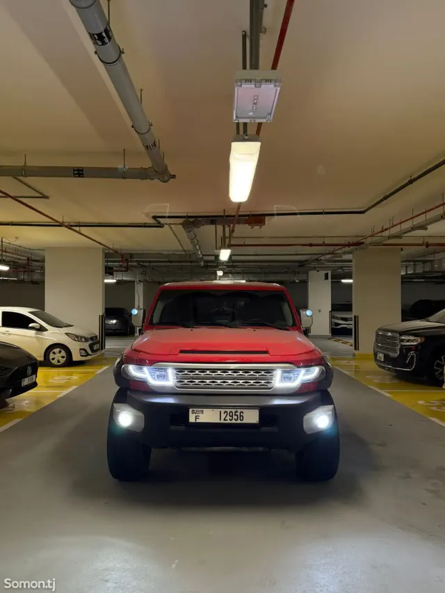 Toyota FJ Cruiser 2014 · 4.0 AT