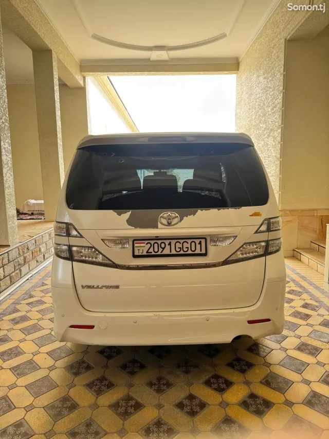 Toyota Vellfire 2014 · 2.4 AT