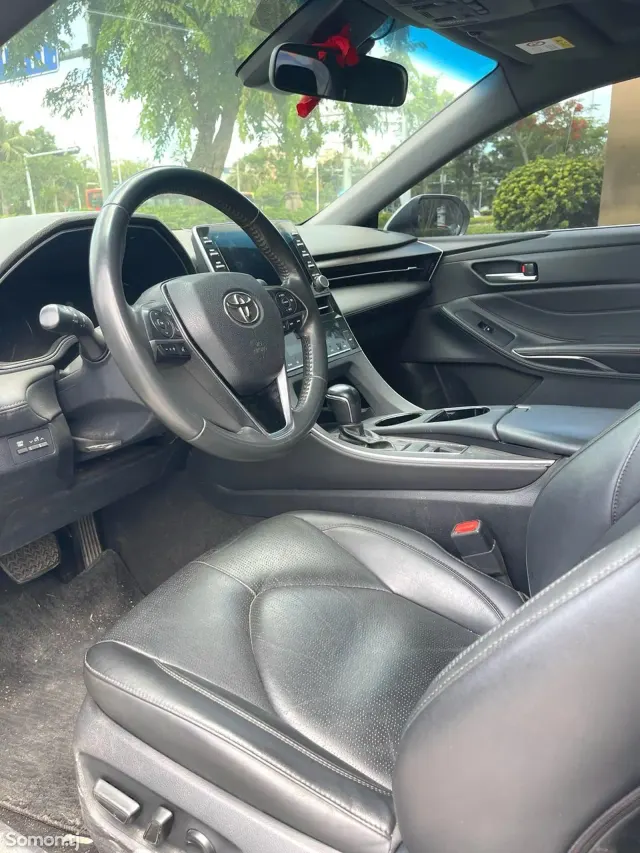 Toyota Avalon 2019 · 2.0 AT