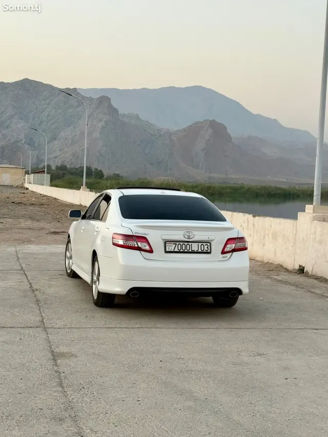 Toyota Camry 2010 · 2.5 AT