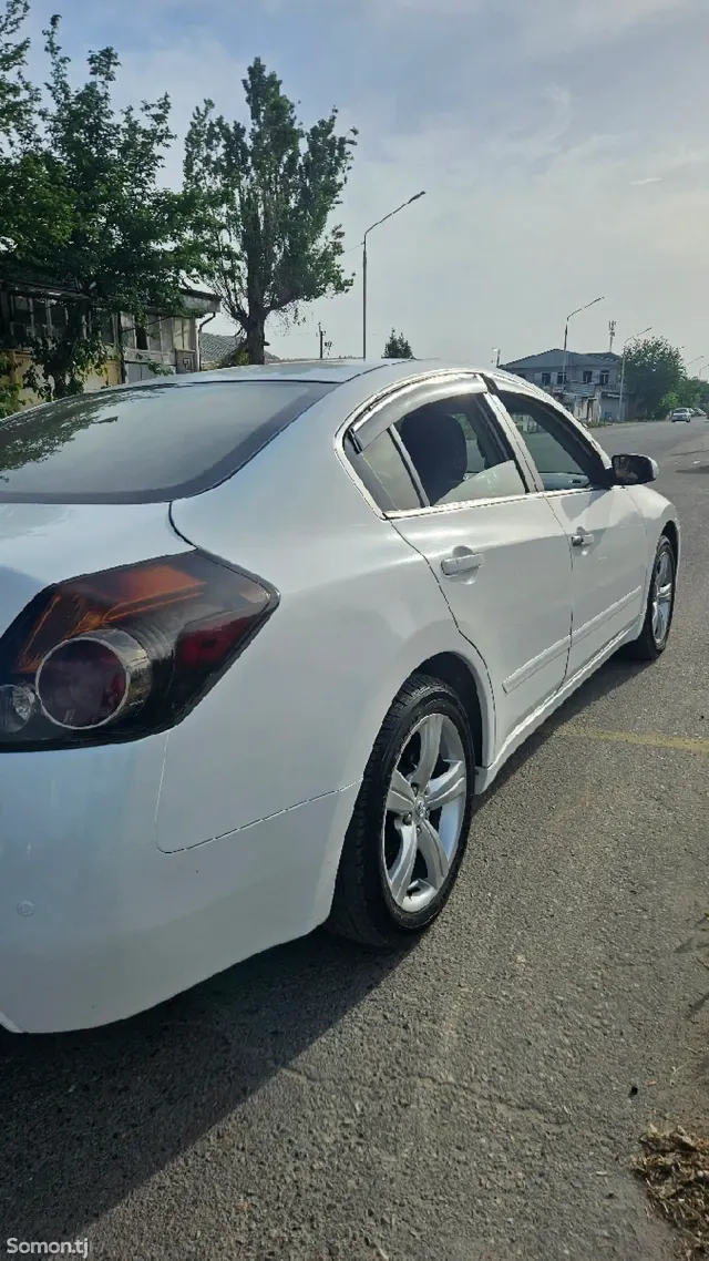 Nissan Altima 2009 · 2.5 AT