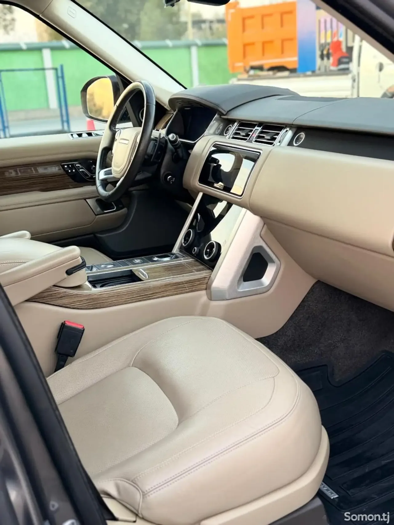 Land Rover Vogue 2018 · 5.0 AT