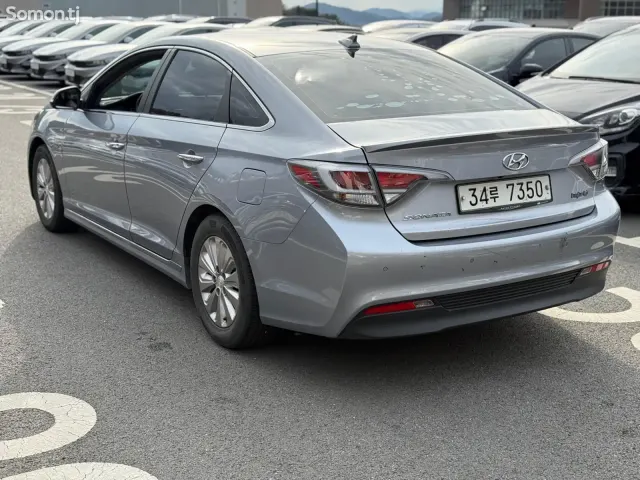 Hyundai Sonata 2016 · 2.0 AT