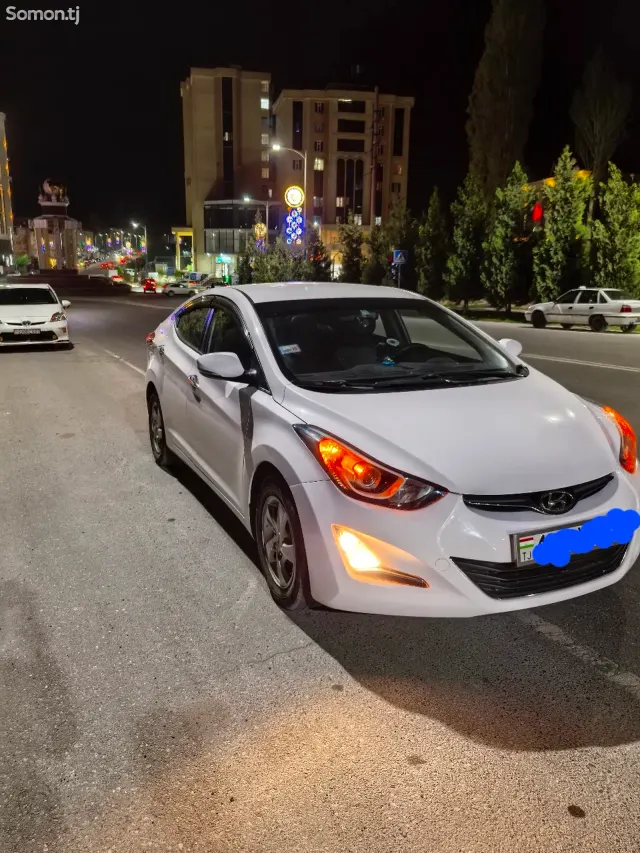 Hyundai Avante 2014 · 1.6 AT