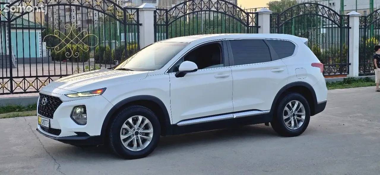 Hyundai Santa Fe 2019 · 2.5 AT