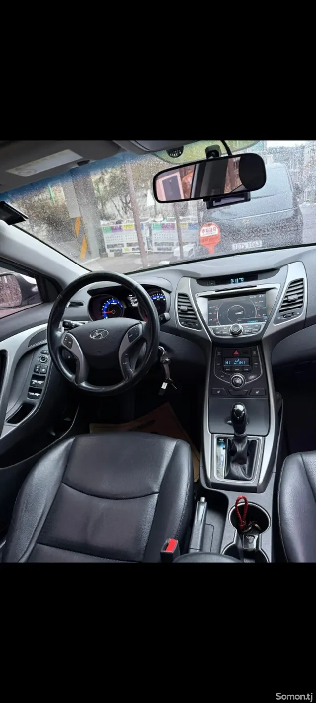 Hyundai Avante 2014 · 1.6 AT