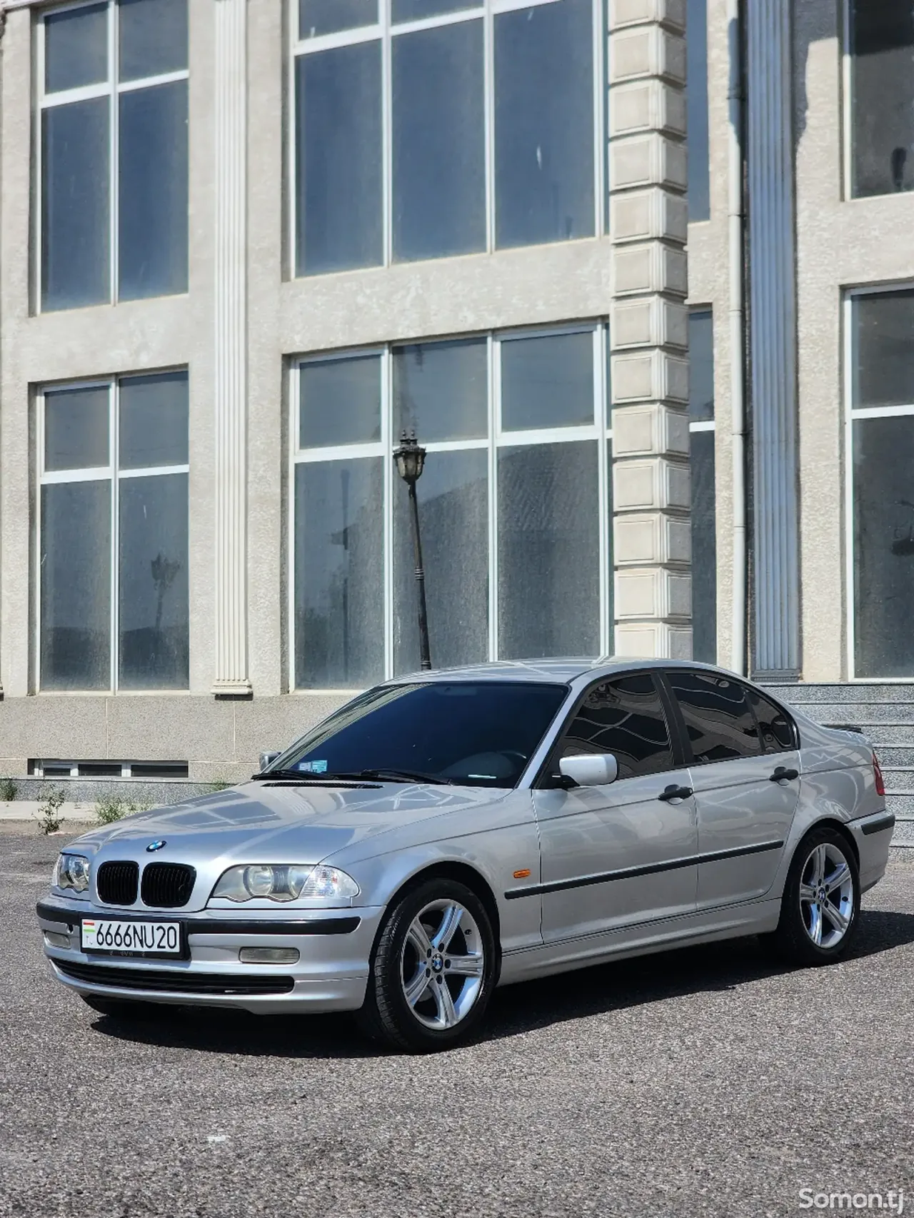 BMW 3 series 1999 · 1.6 MT
