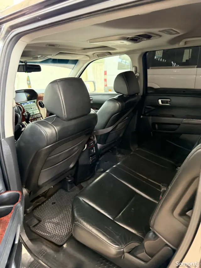 Honda Pilot 2011 · 3.5 AT