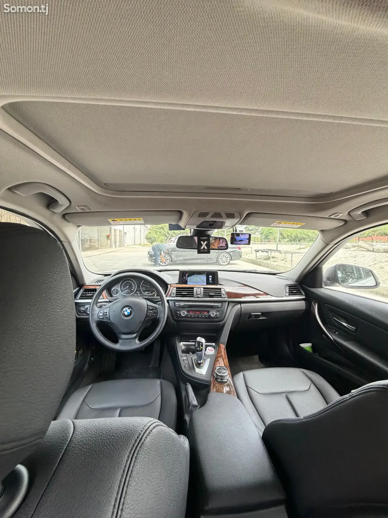 BMW 3 series 2015 · 2.0 AT