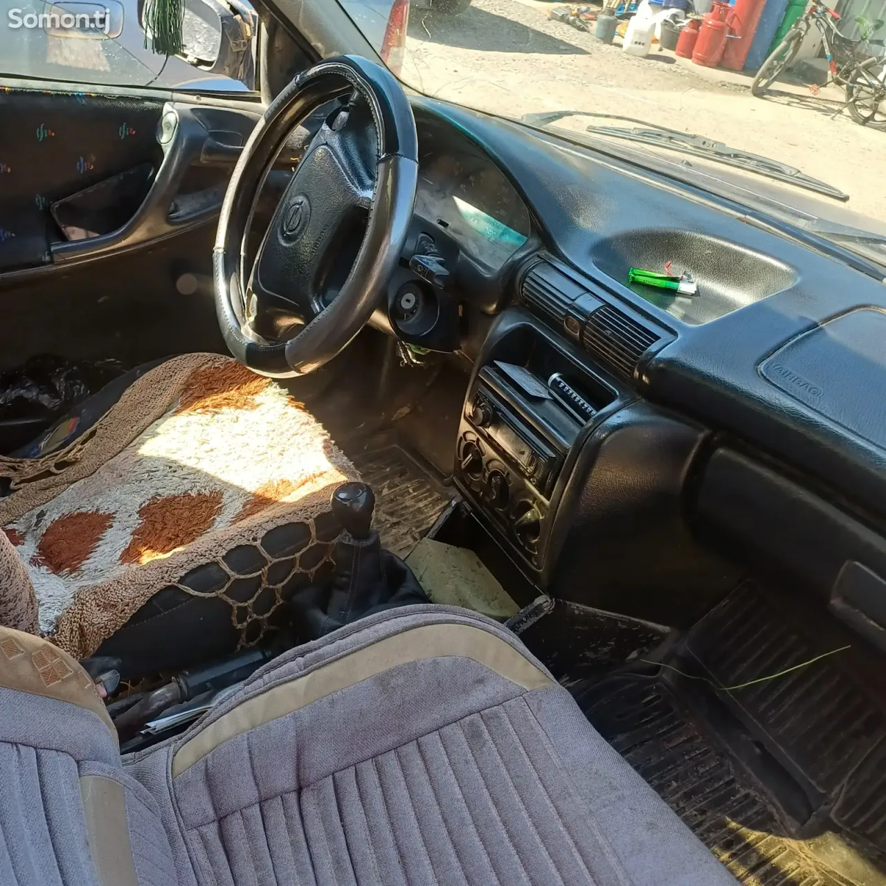 Opel Astra F 1992 · 1.6 MT