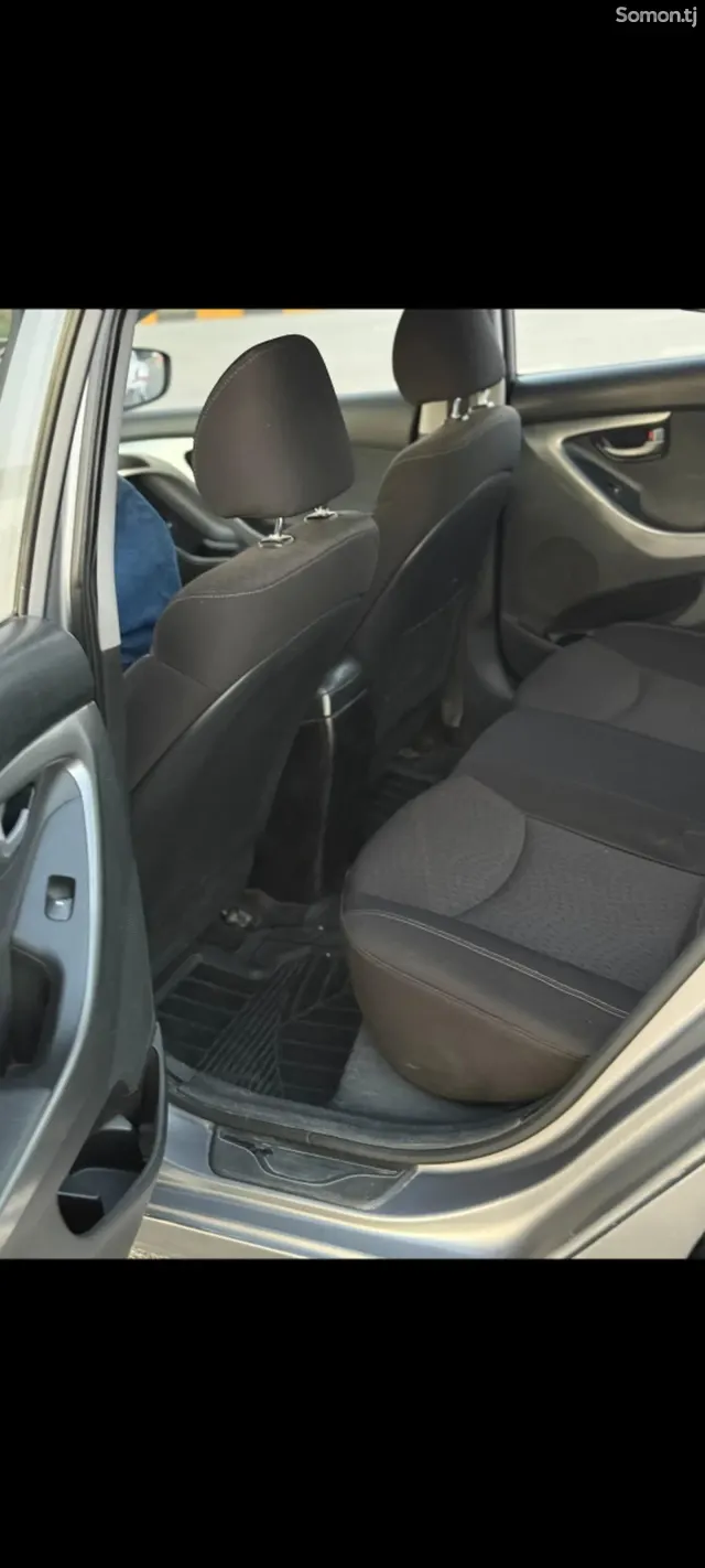 Hyundai Avante 2011 · 1.6 AT