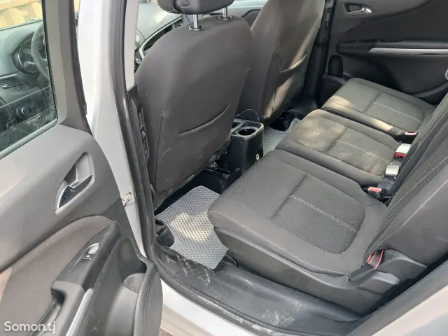 Opel Zafira 2016 · 1.9 MT