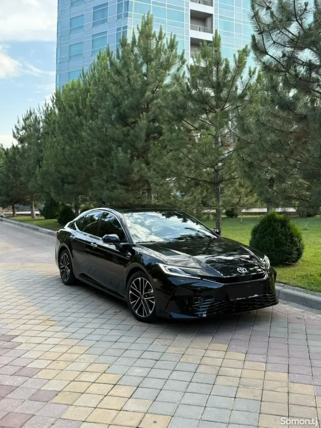 Toyota Camry 2025 · 2.5 AT