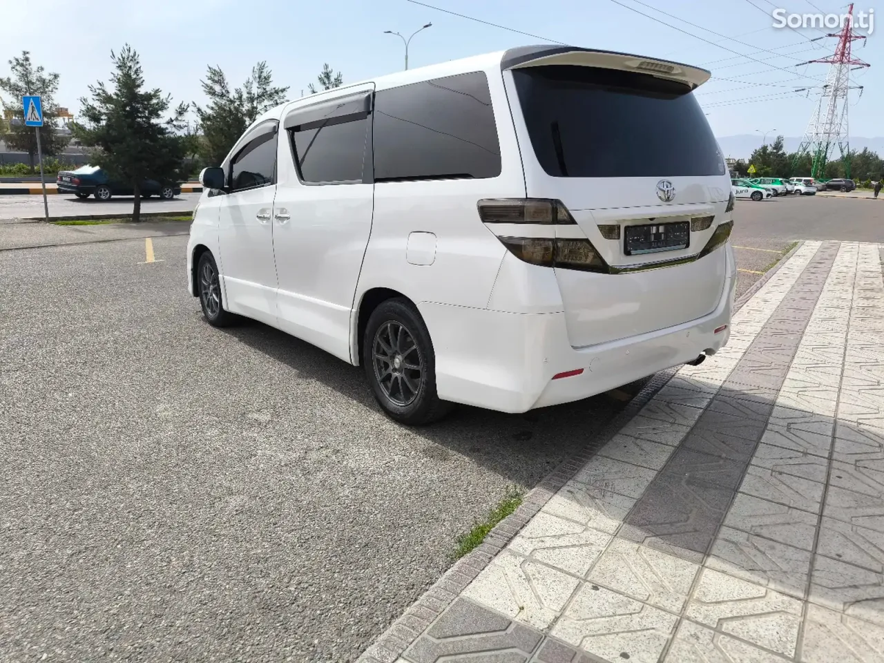 Toyota Vellfire 2010 · 2.4 AT