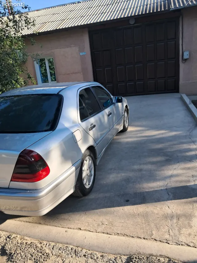 Mercedes-Benz C class 1999 · 2.0 AT
