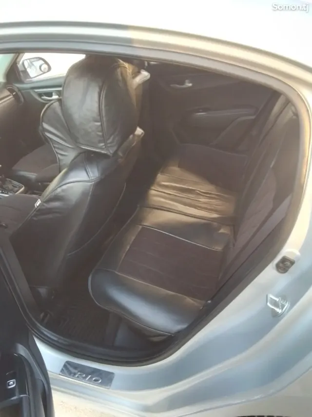Kia Rio 2018 · 1.6 AT