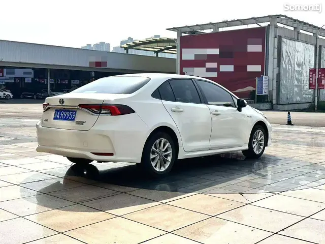 Toyota Corolla 2020 · 2.8 AT