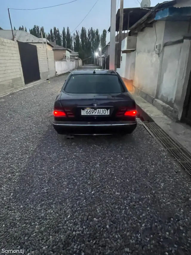 Mercedes-Benz E class 1998 · 2.3 MT