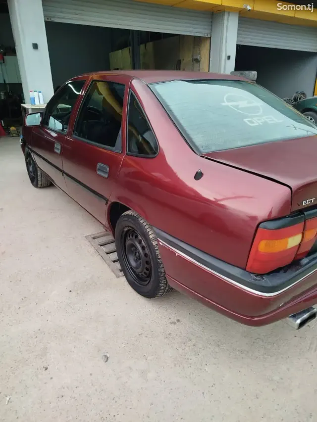 Opel Vectra A 1995 · 1.6 MT