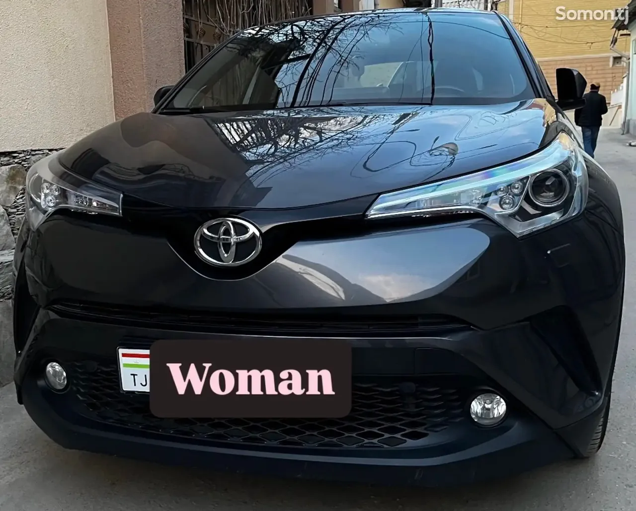 Toyota C-HR 2017 · 1.2 AT