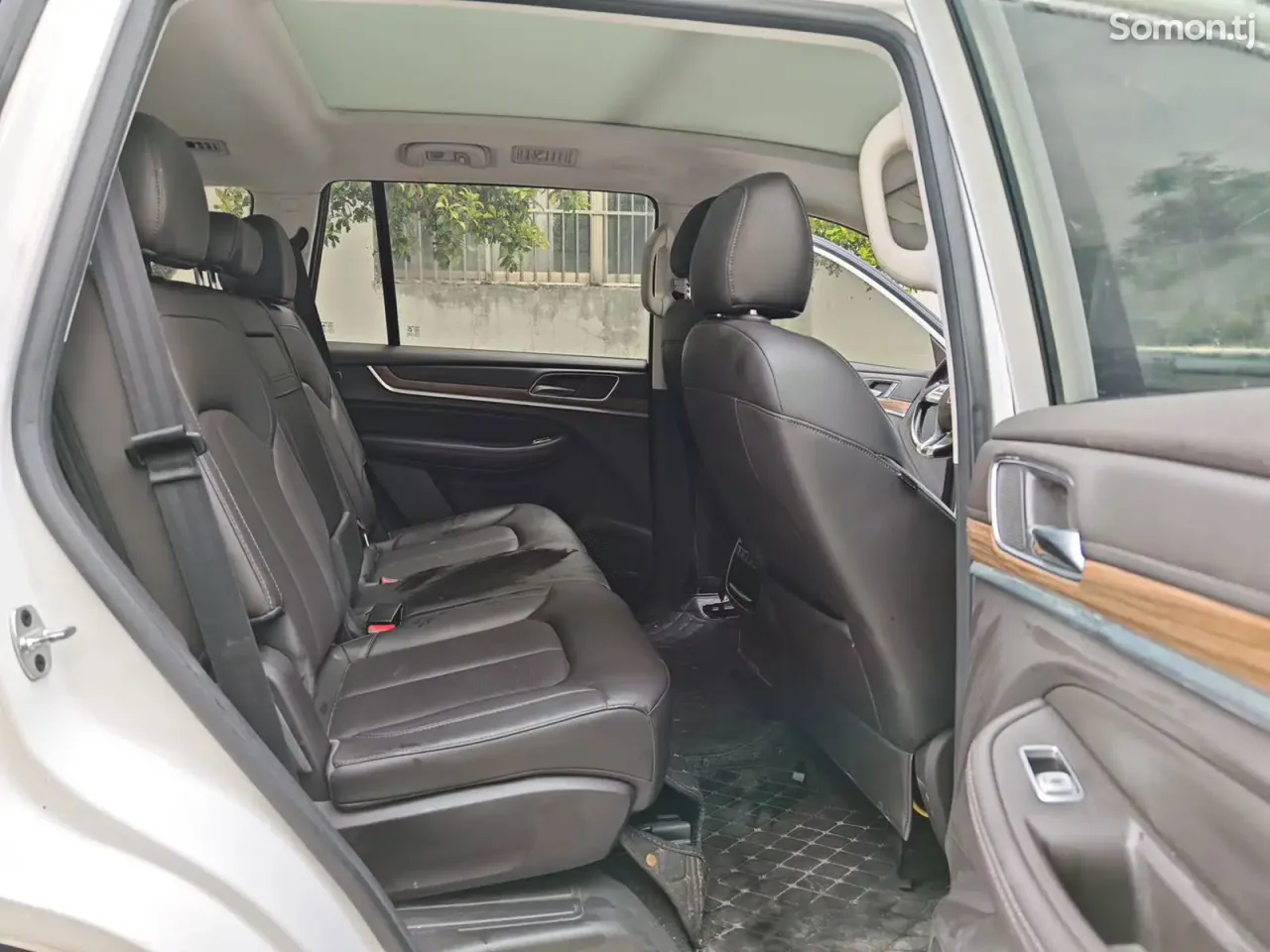 Roewe RX8 2018 · 2.0 AT
