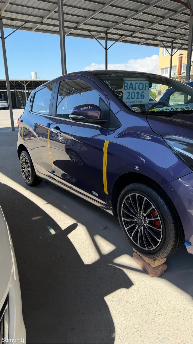 Chevrolet Spark 2016 · 1.1 AT