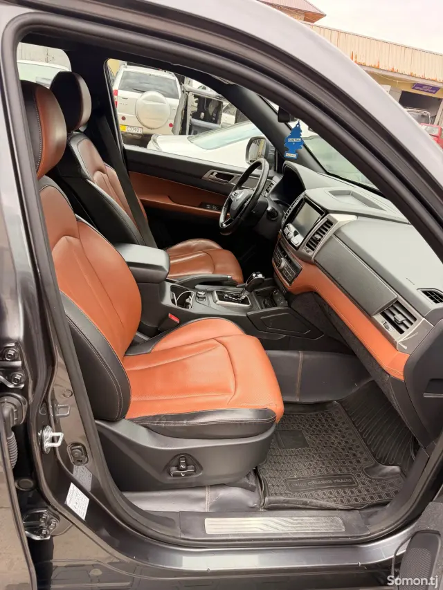 Ssang Yong Rexton 2019 · 2.2 AT