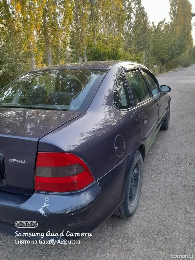 Opel Vectra B 1997 · 1.6 MT
