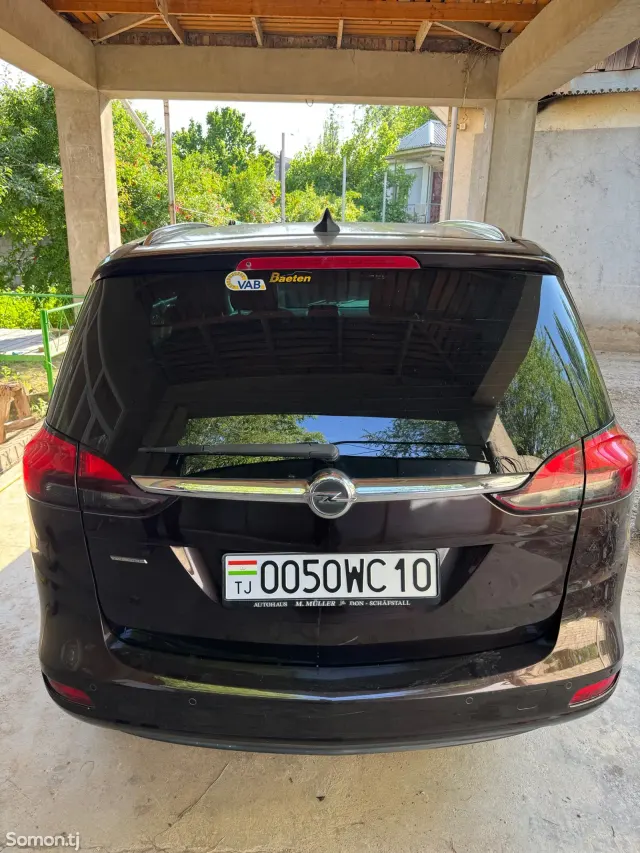 Opel Zafira 2016 · 1.4 MT